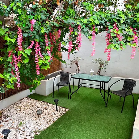 Traveller'S Choice Smirnis Apartment Athens Exterior photo
